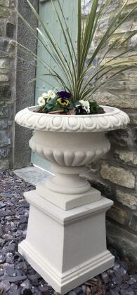 Florentine Urn on Plain Plinth