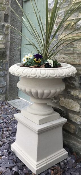 Florentine Urn on Plain Plinth